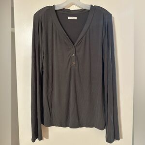 Neuflora Anchorage top in Sage